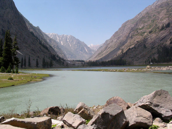 View over the Mohedand Lake.